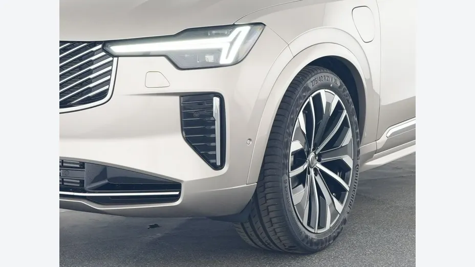 VOLVO XC90 -