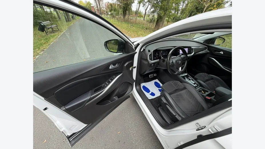OPEL Grandland X -