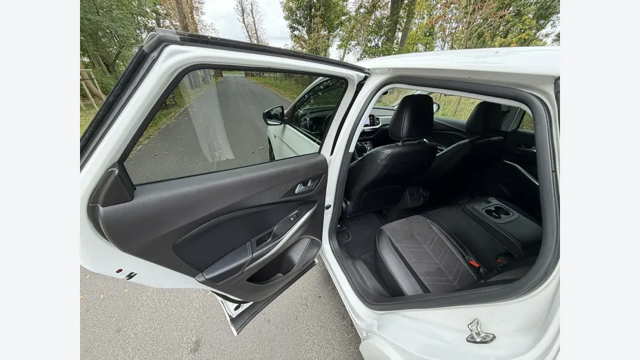 OPEL Grandland X -