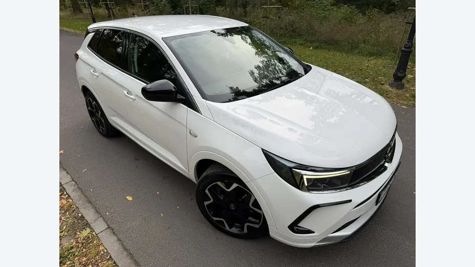 OPEL Grandland X -