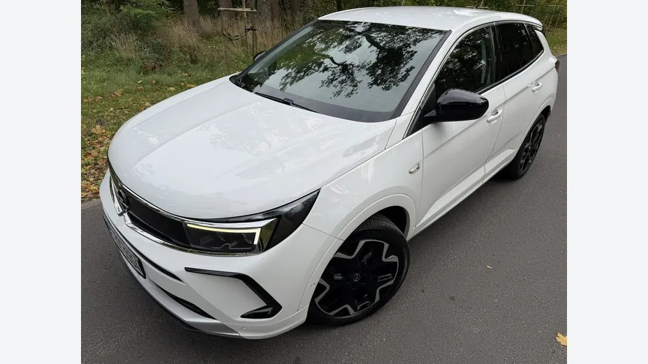 OPEL Grandland X -