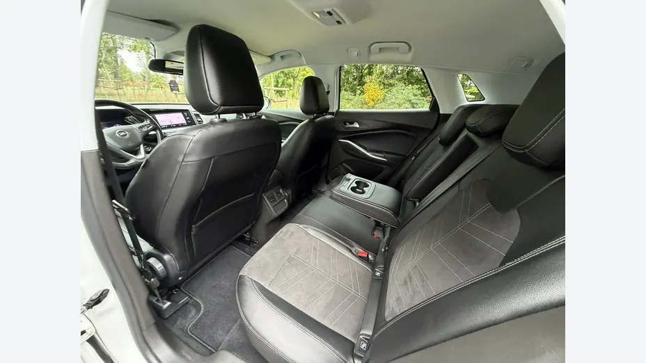 OPEL Grandland X -