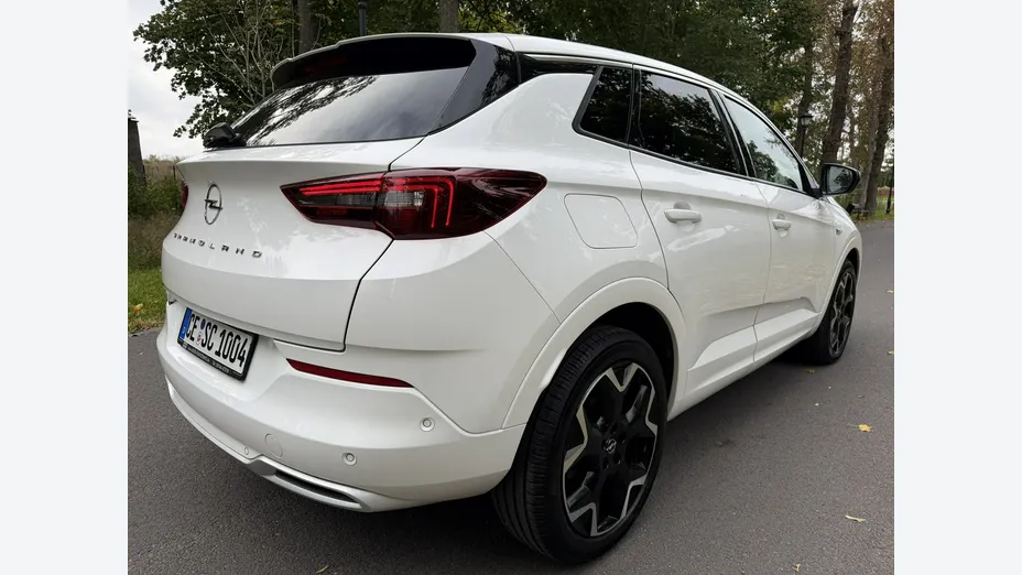 OPEL Grandland X -