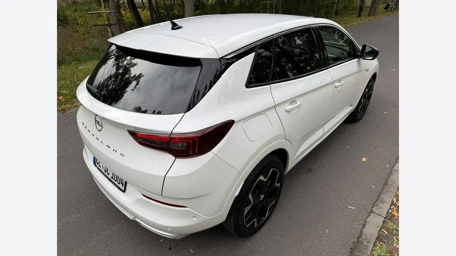 OPEL Grandland X -
