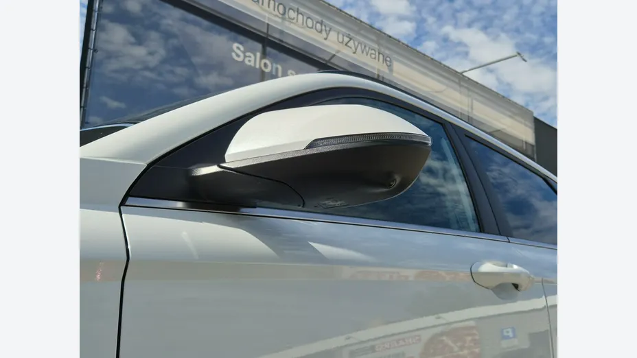 HYUNDAI Kona -