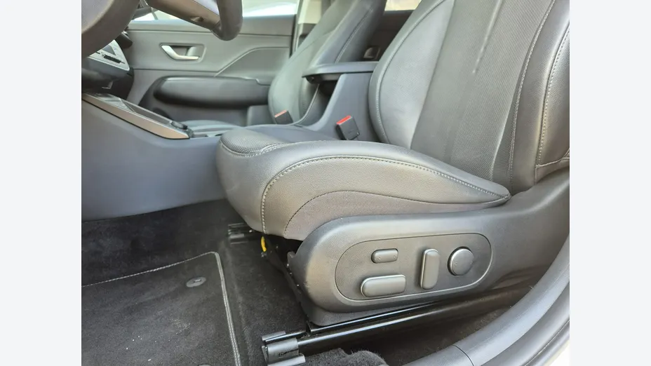 HYUNDAI Kona -