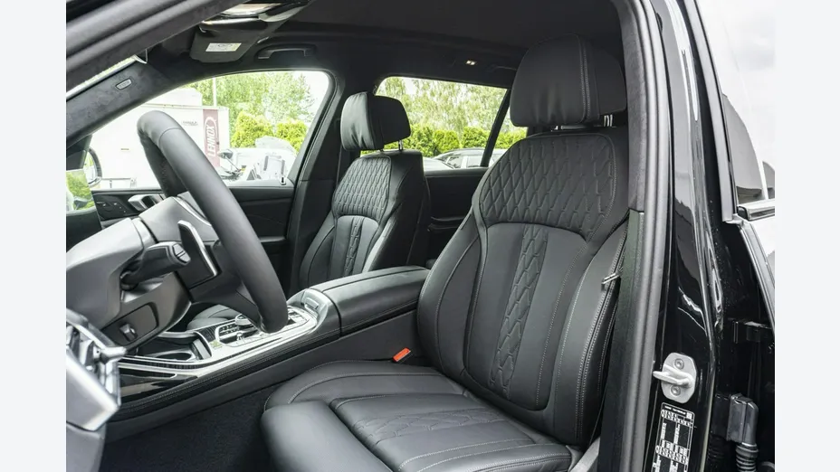 BMW X7 -