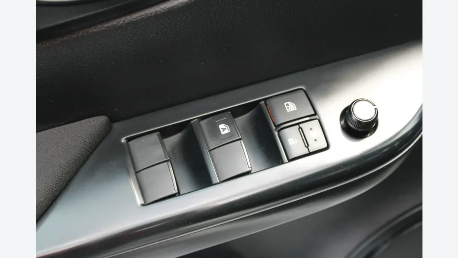 TOYOTA HiLux -