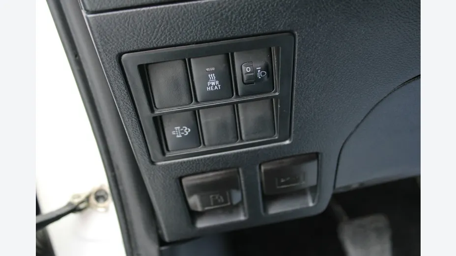 TOYOTA HiLux -