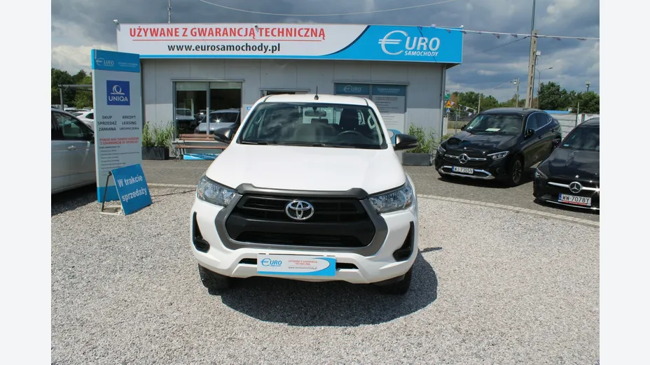 TOYOTA HiLux -