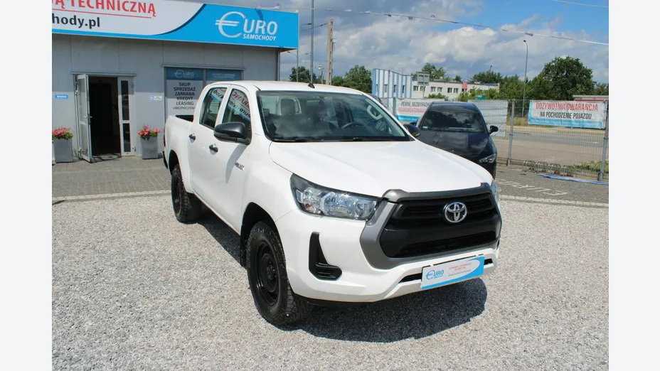 TOYOTA HiLux -