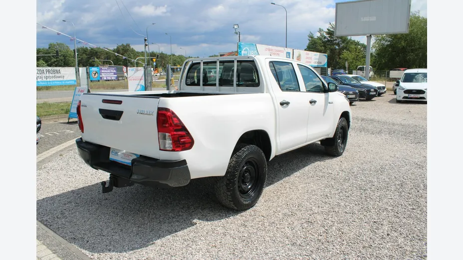 TOYOTA HiLux -