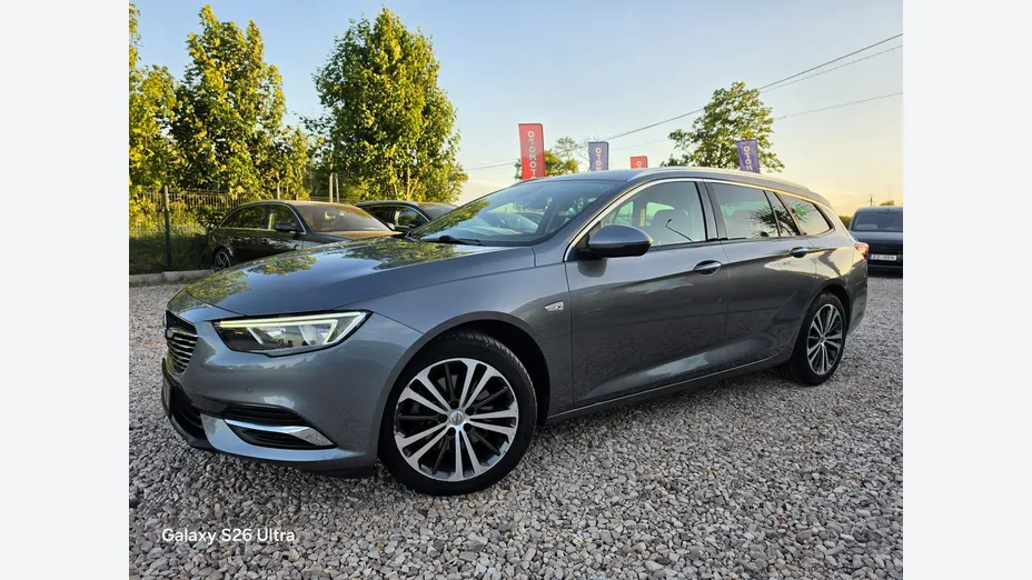 OPEL Insignia -