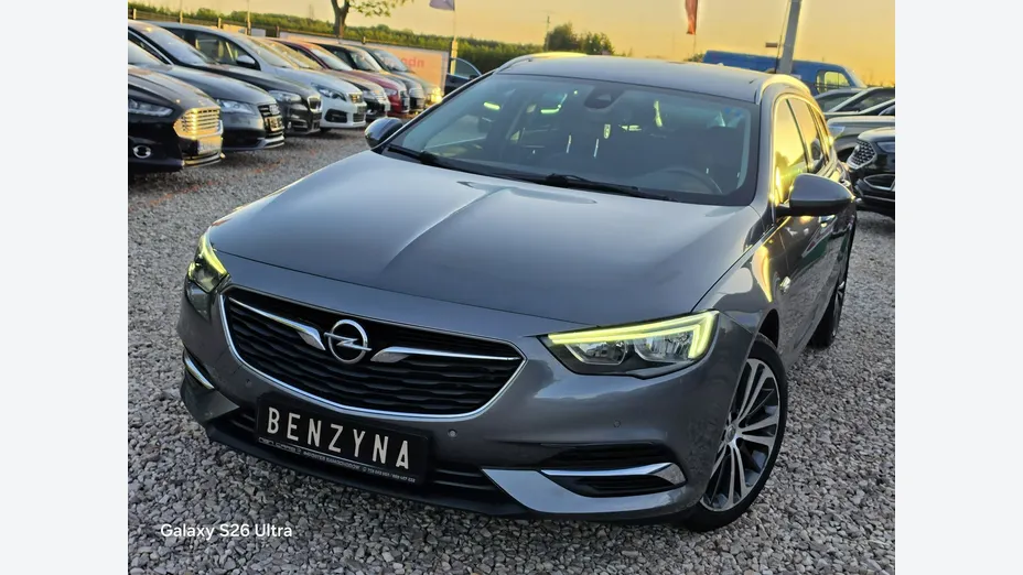 OPEL Insignia -
