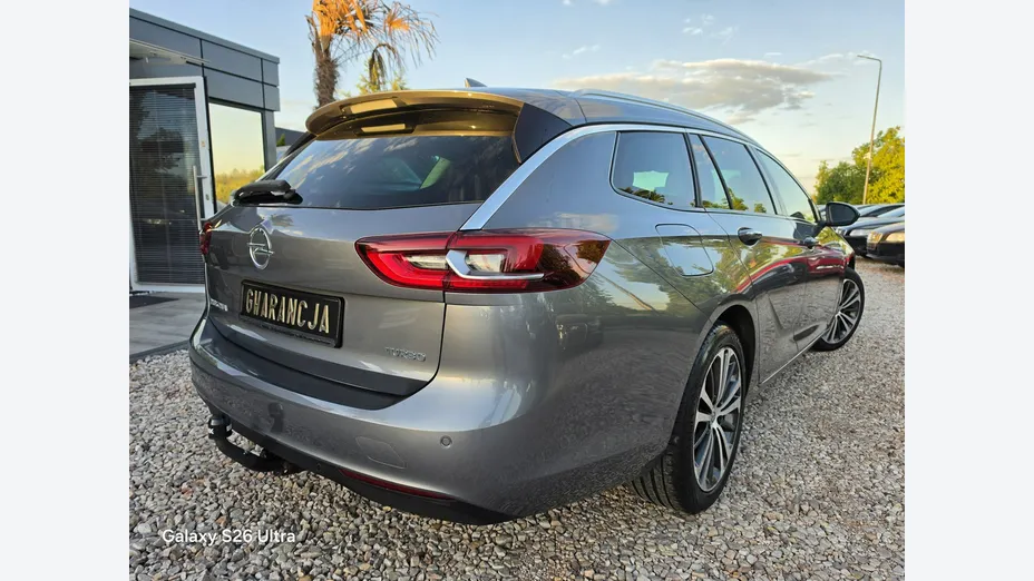 OPEL Insignia -