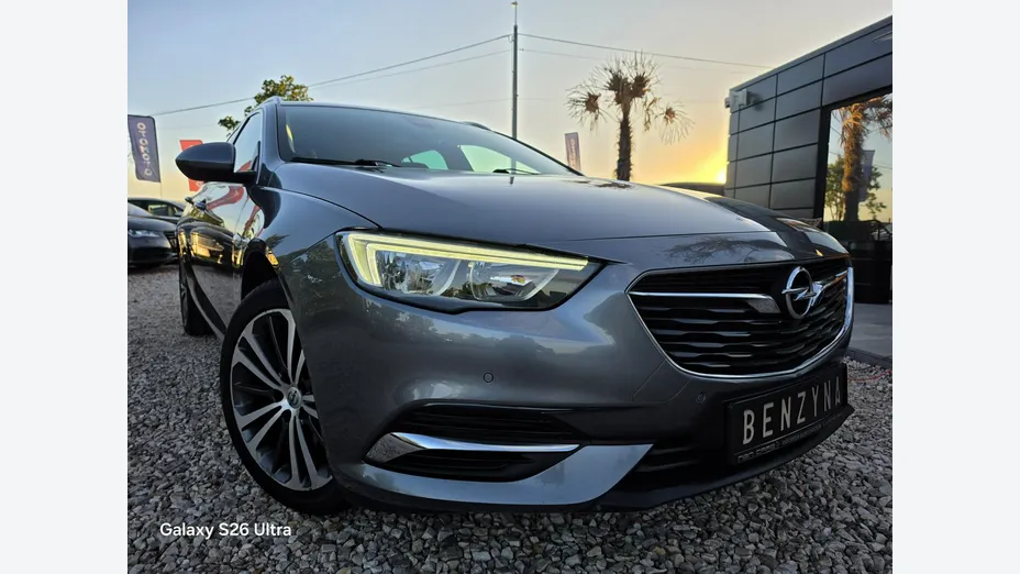 OPEL Insignia -