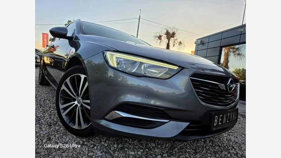 OPEL Insignia -