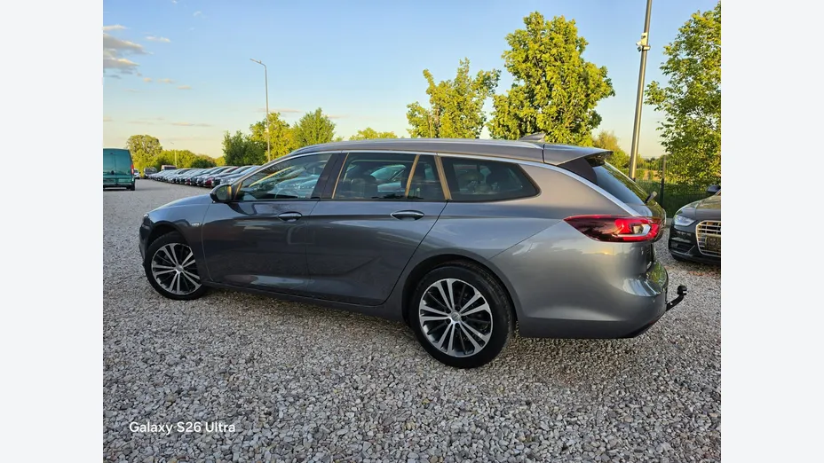 OPEL Insignia -