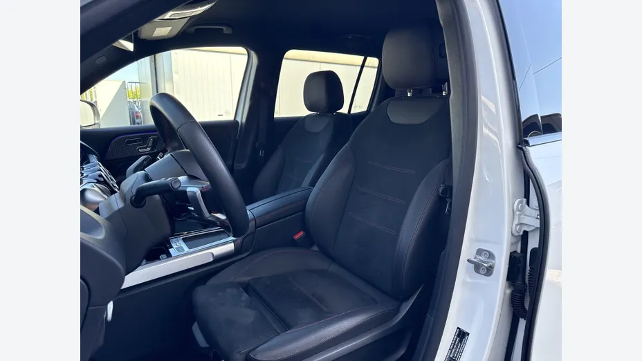 MERCEDES-BENZ GLB GLB 220 d 4-Matic AMG Line 8G-DCT
