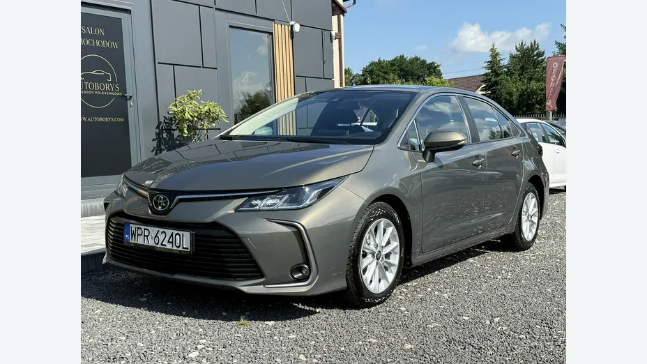 TOYOTA Corolla -