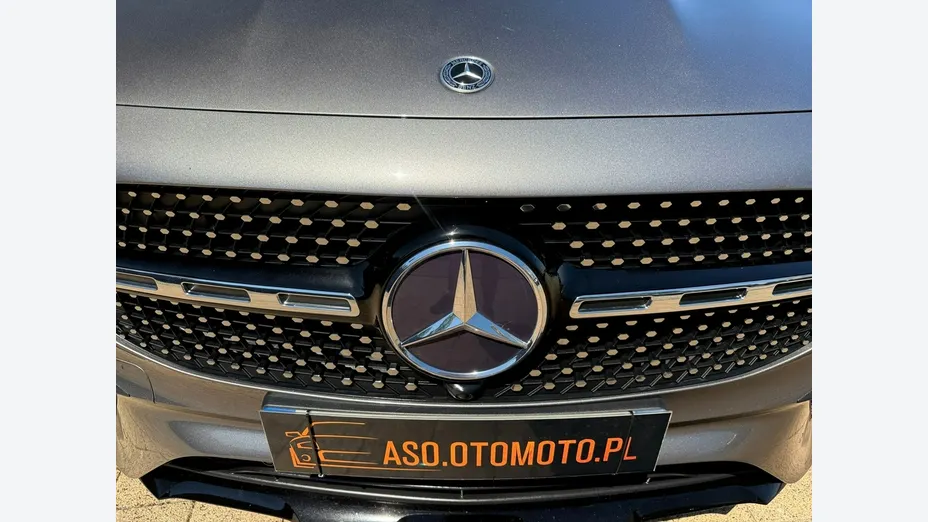 MERCEDES-BENZ GLB -