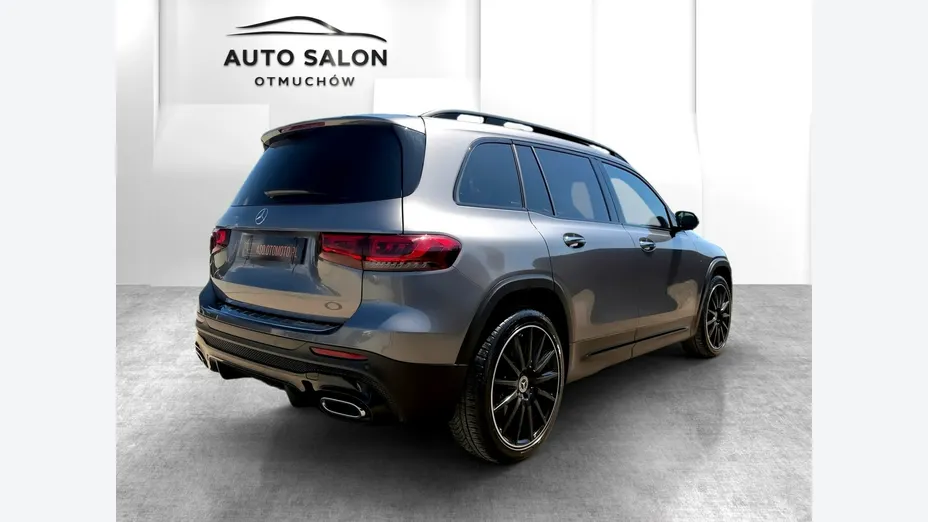 MERCEDES-BENZ GLB -