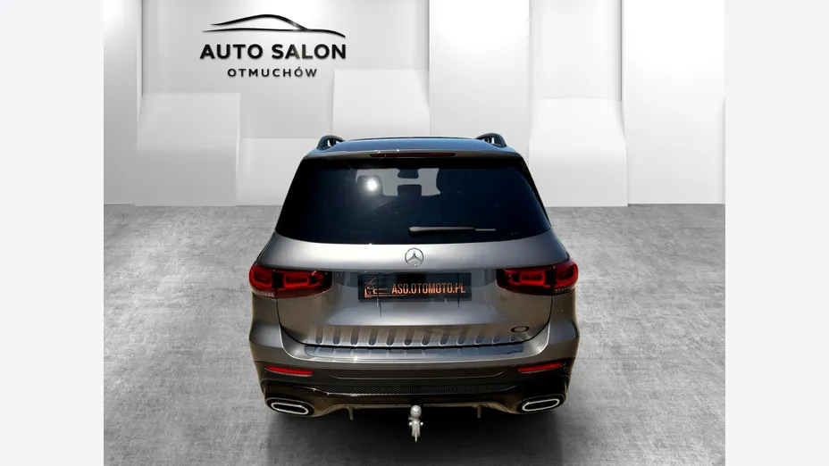 MERCEDES-BENZ GLB -