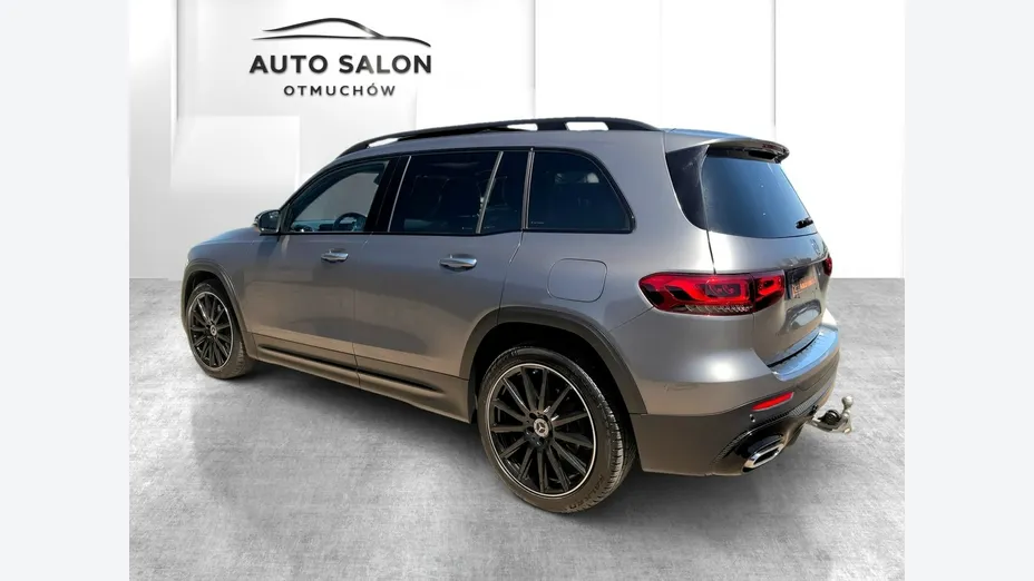 MERCEDES-BENZ GLB -