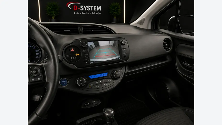 TOYOTA Yaris -
