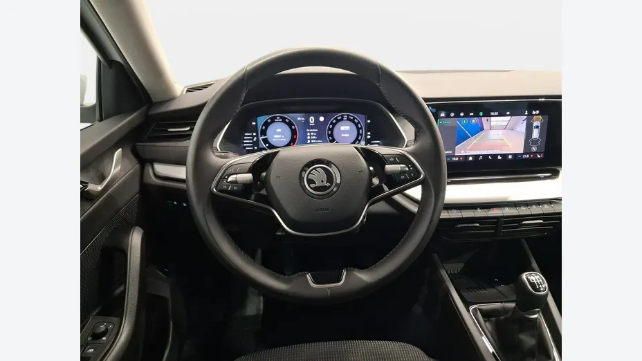 SKODA Octavia -