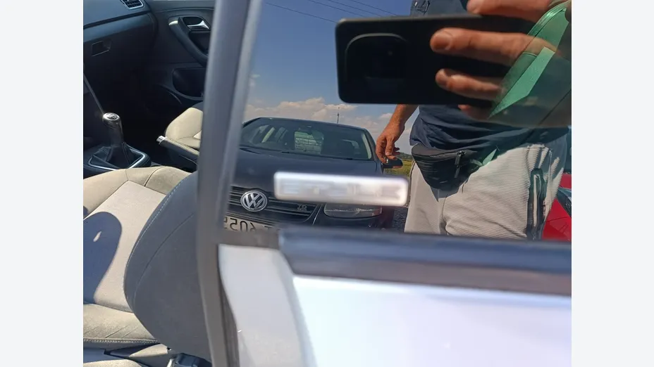 VOLKSWAGEN Polo -