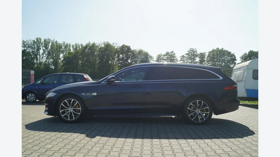 JAGUAR XF -