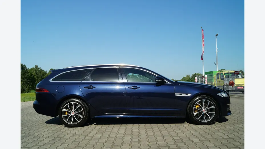 JAGUAR XF -