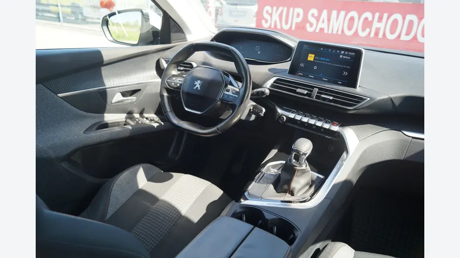 PEUGEOT 3008 -