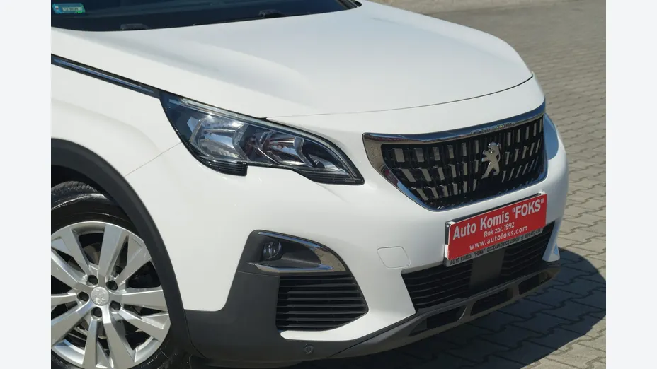 PEUGEOT 3008 -