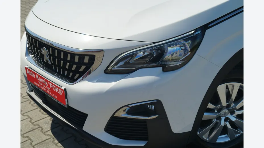 PEUGEOT 3008 -