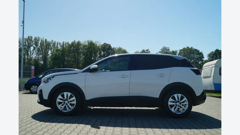 PEUGEOT 3008 -