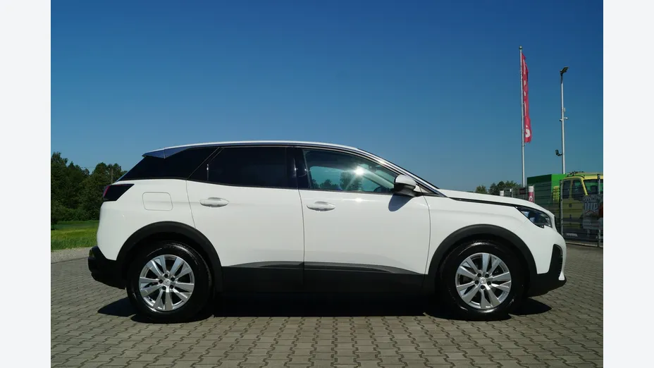 PEUGEOT 3008 -