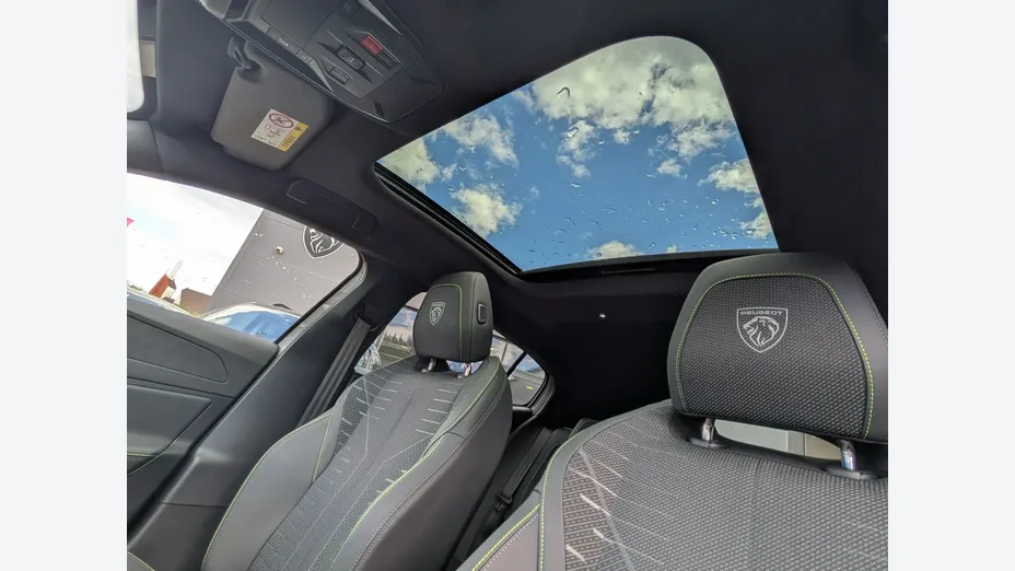 PEUGEOT 408 -