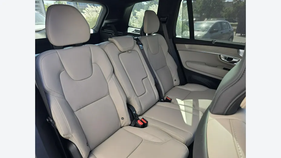 VOLVO XC90 -