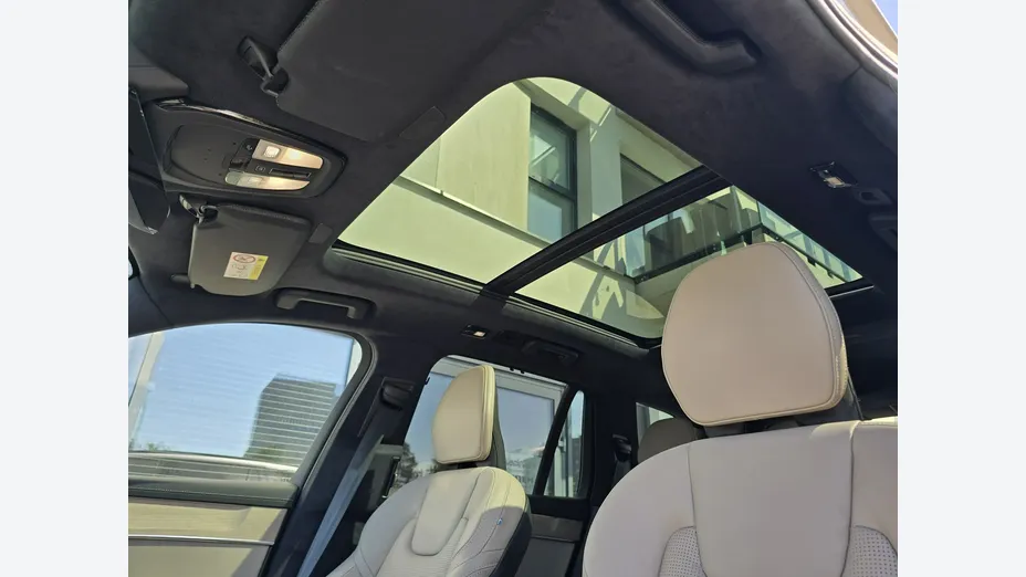 VOLVO XC90 -