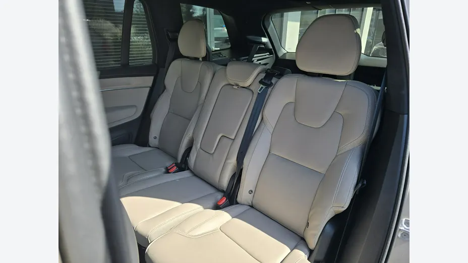 VOLVO XC90 -