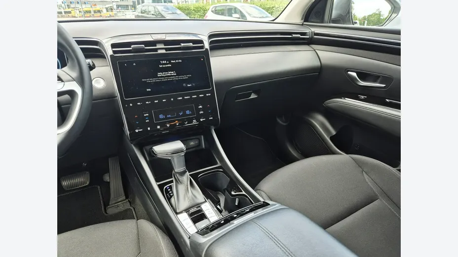 HYUNDAI Tucson -