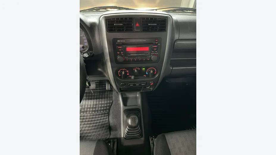 SUZUKI Jimny -