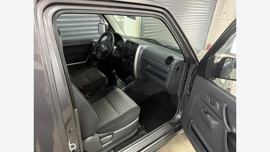 SUZUKI Jimny -