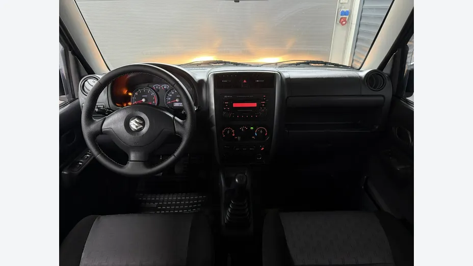 SUZUKI Jimny -
