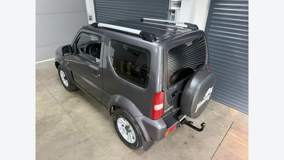 SUZUKI Jimny -