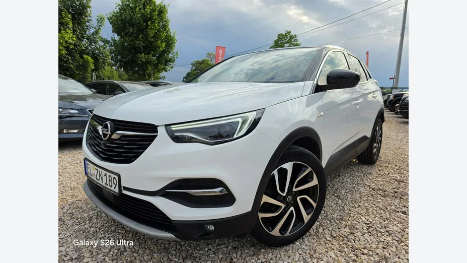 OPEL Grandland X -