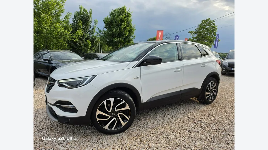OPEL Grandland X -