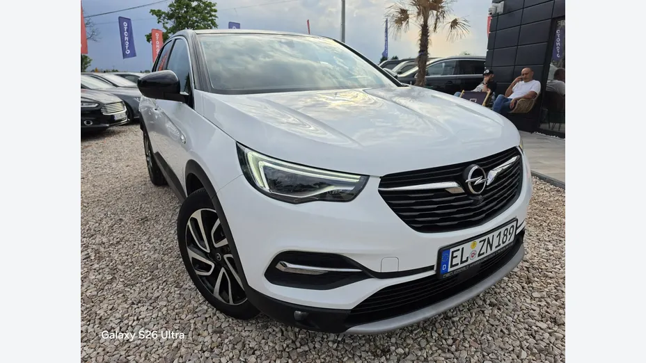 OPEL Grandland X -